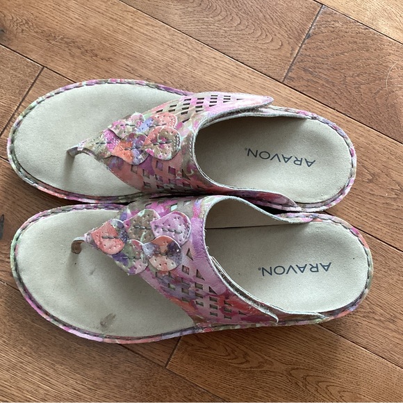 Aravon by New Balance Leather Women’s Sandals. Size 8. B2 - Picture 4 of 7